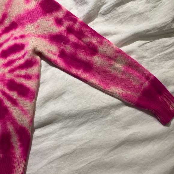 The Elder Statesman Tie-Dyed Cashmere Sweater - Picture 3 of 7